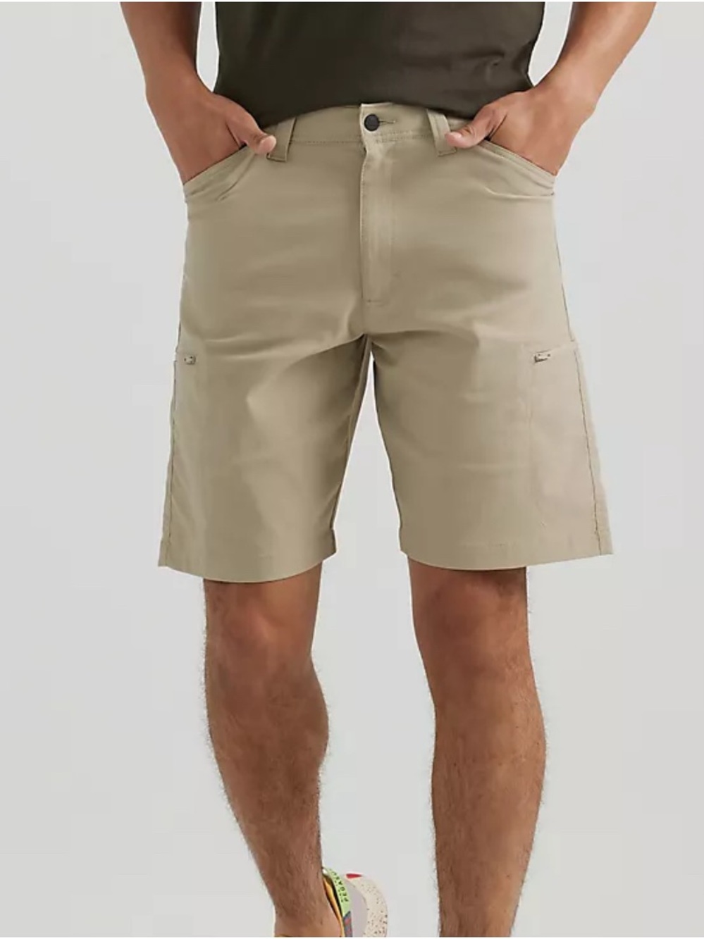 Wrangler Men's All Terrain Gear Light Khaki Cargo Zip Pocket  Shorts